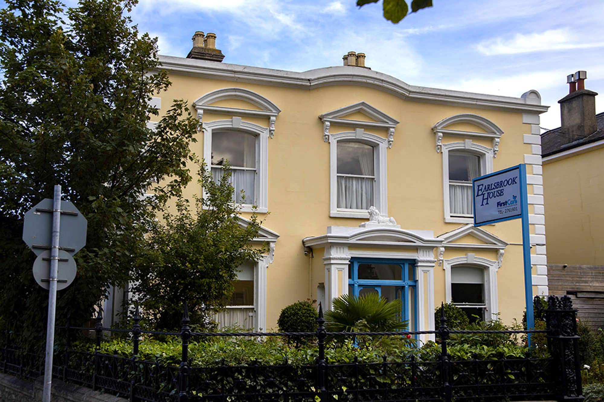 Earlsbrook House