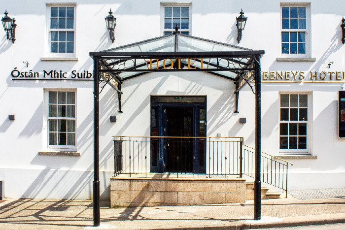 Sweeneys Hotel Dungloe