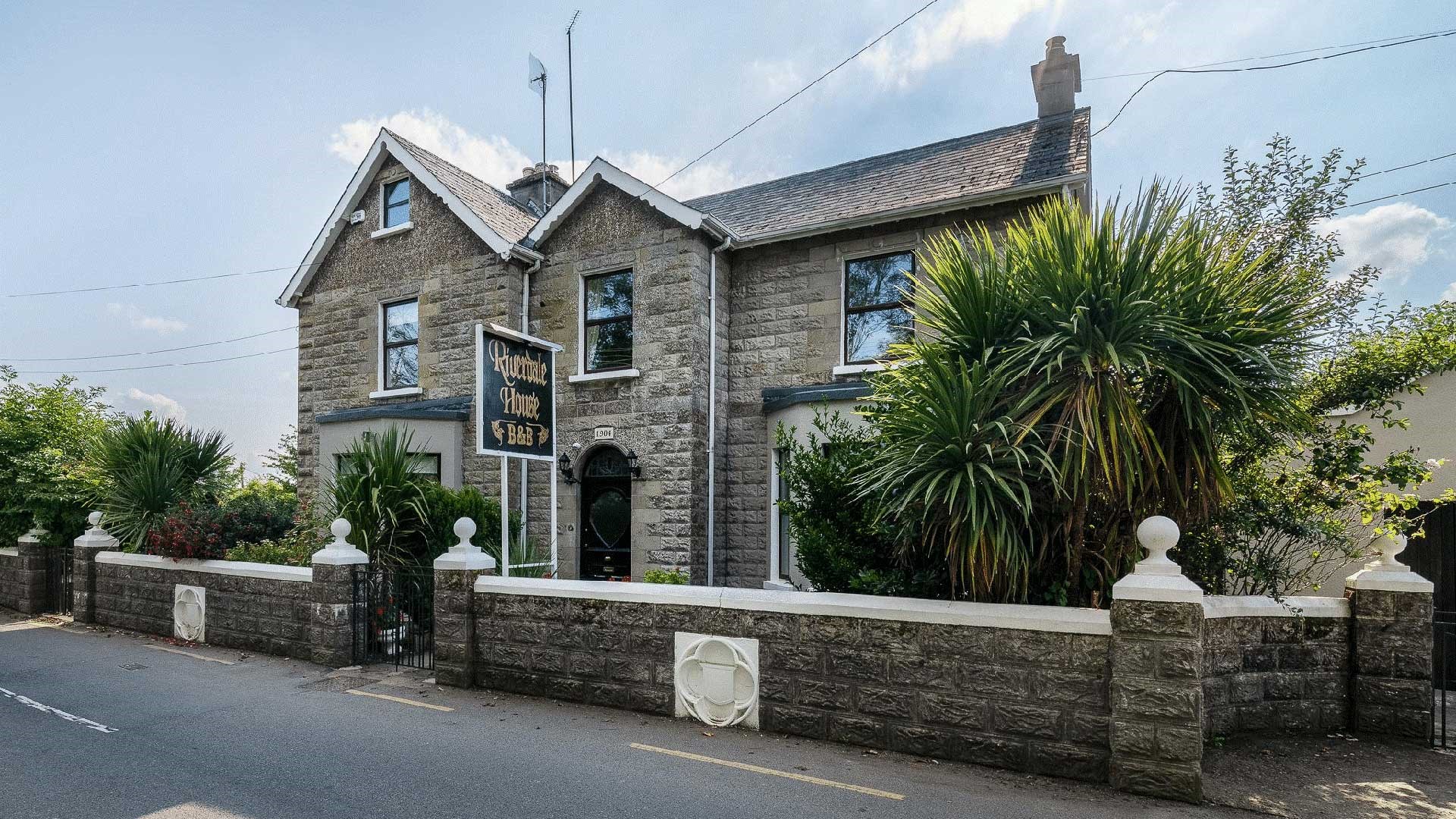 Riverdale House B&B