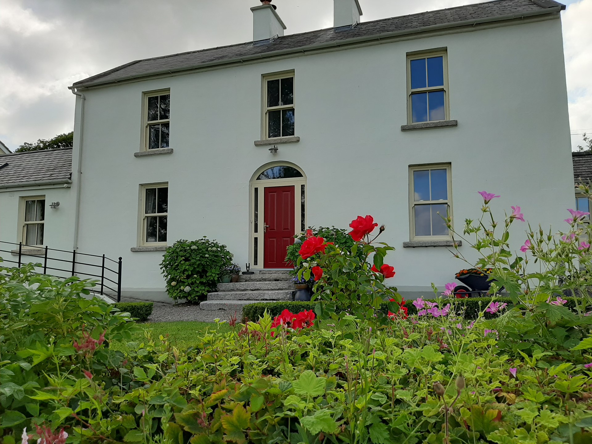 Abhainn Ri B&B and Self Catering Cottages
