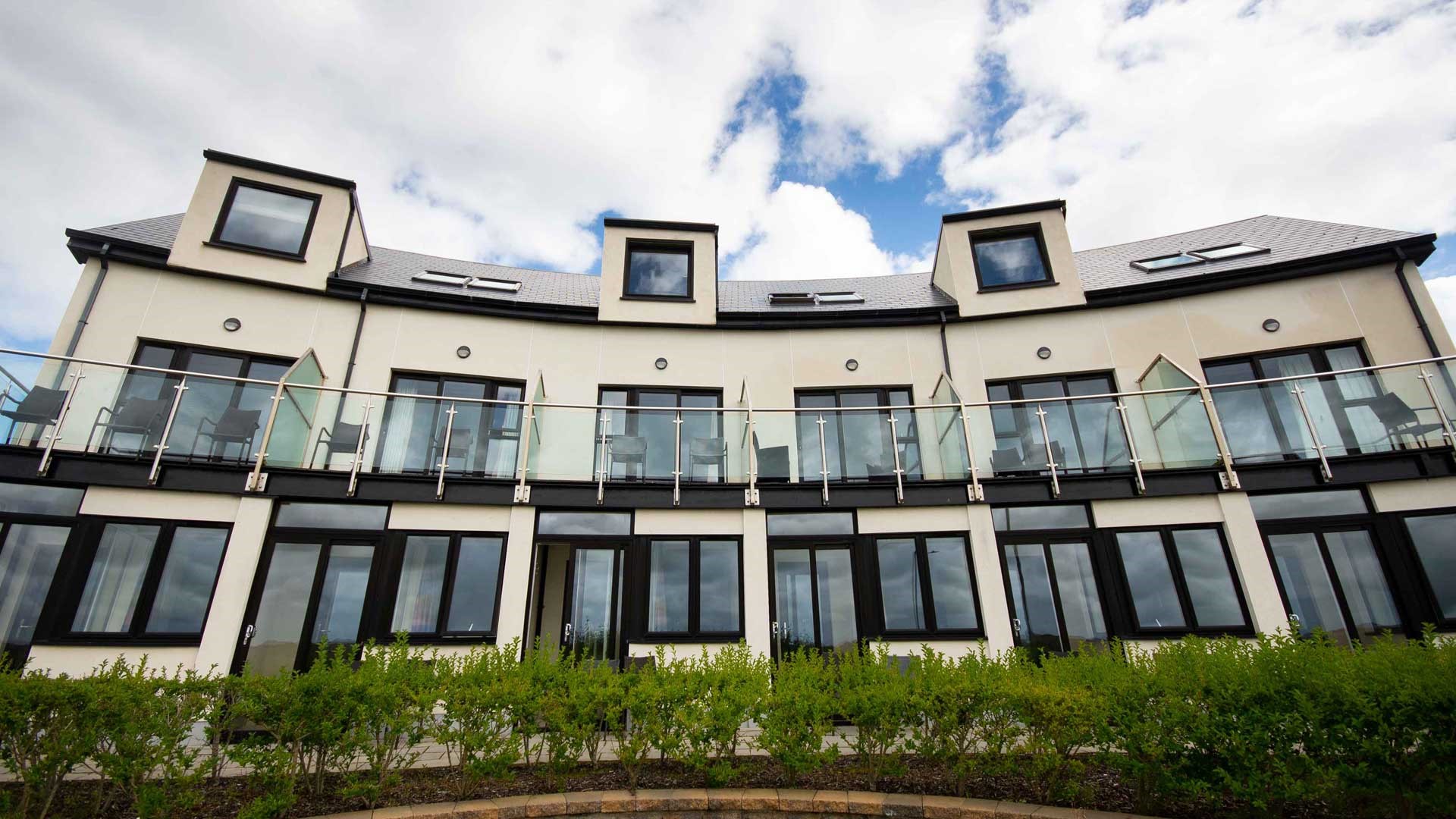 Strandhill Lodge & Suites