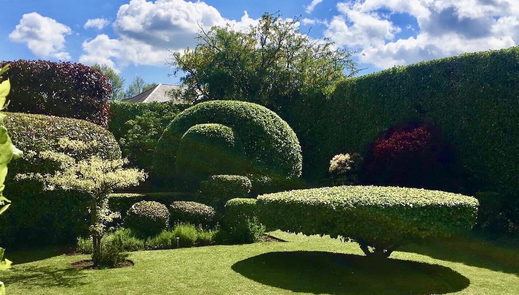 Lukas Landscaping & Complete Garden Services