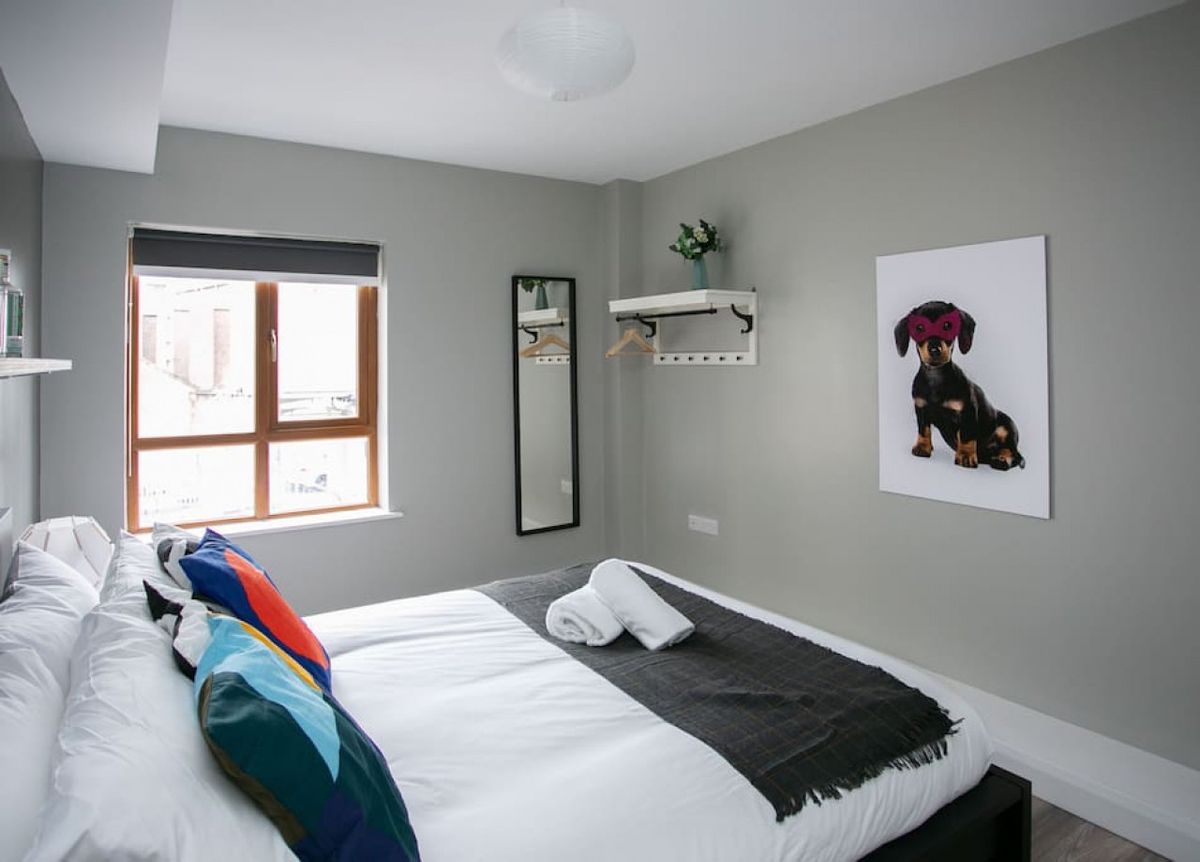 University Road 1 Spacious & Modern + Central Location|Couples Break