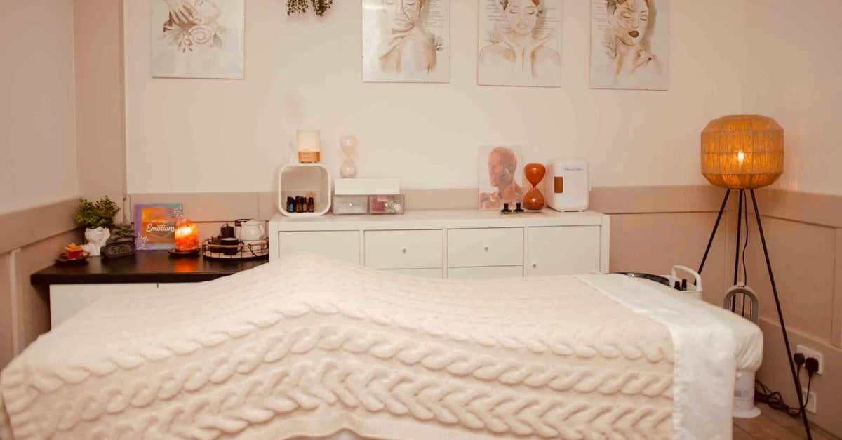 Hygge Space Holistic Face Therapy