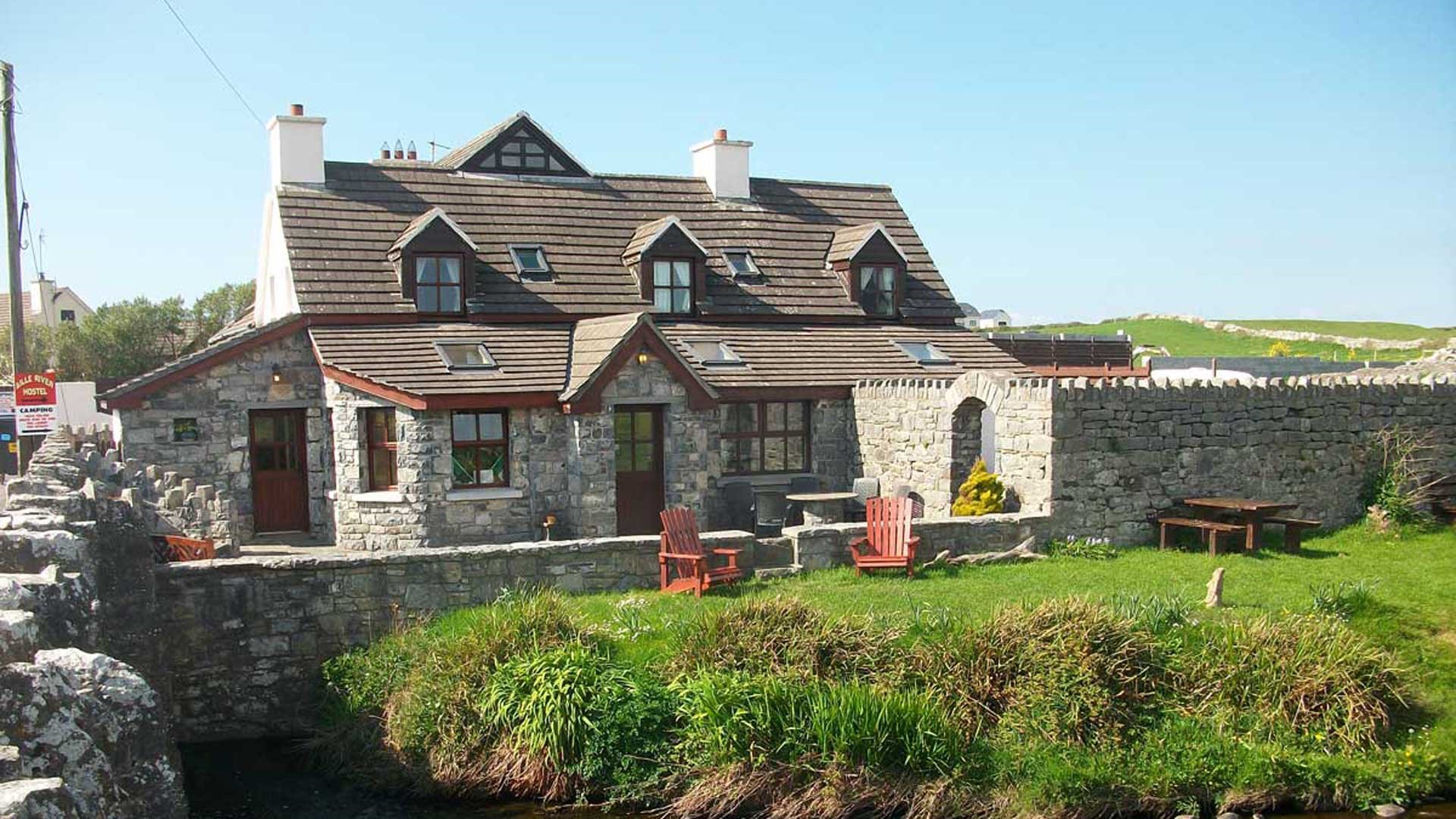 Aille River Tourist Hostel & Campsite Doolin