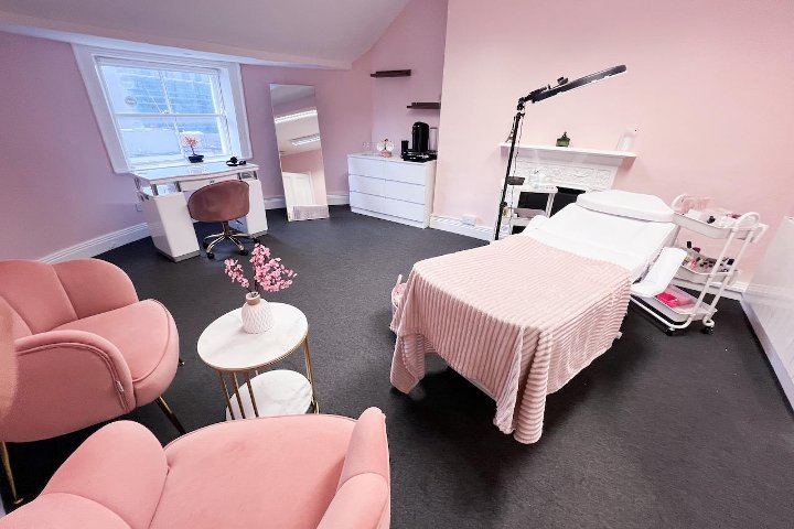 Fernanda Hardman Beauty Academy | Lashes & Eyebrows