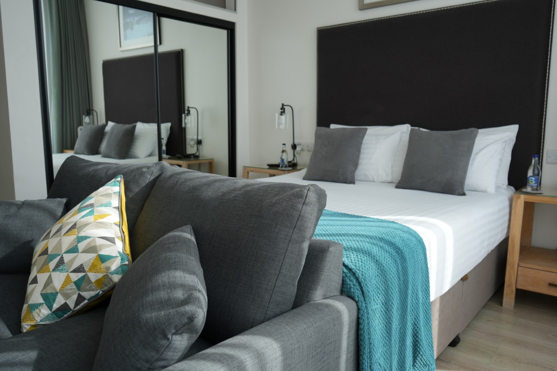 The James Suites