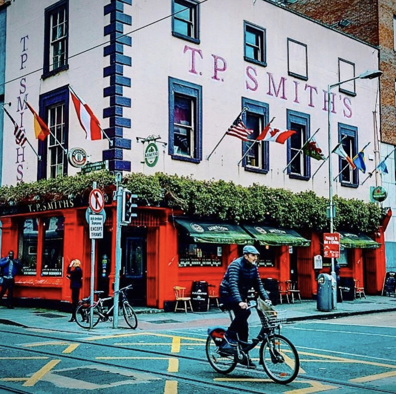 TP Smith's Bar and Restaurant