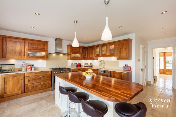 HUGH MORRIS ALLIANCE AUCTIONEERS & Estate Agents & Valuers