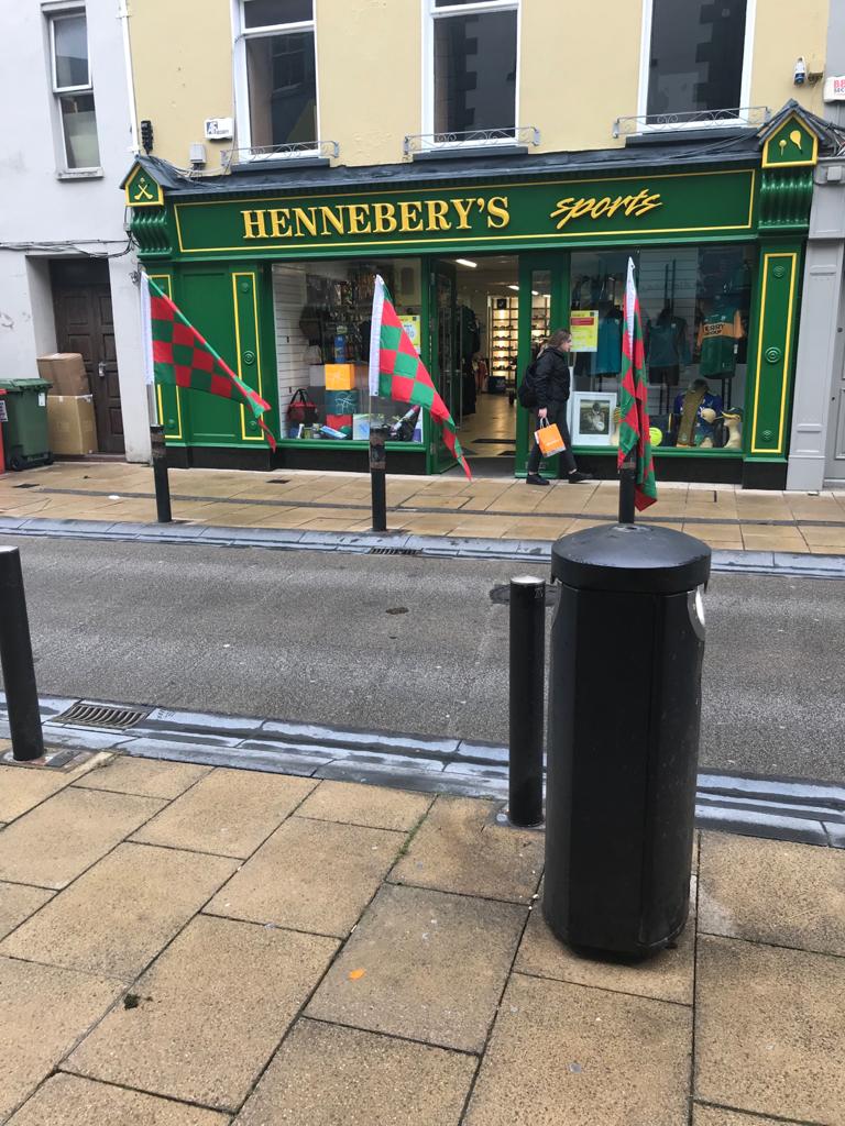 Hennebery's Sports