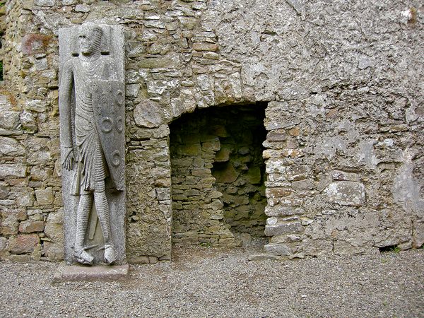 Cantwell Fada effigy