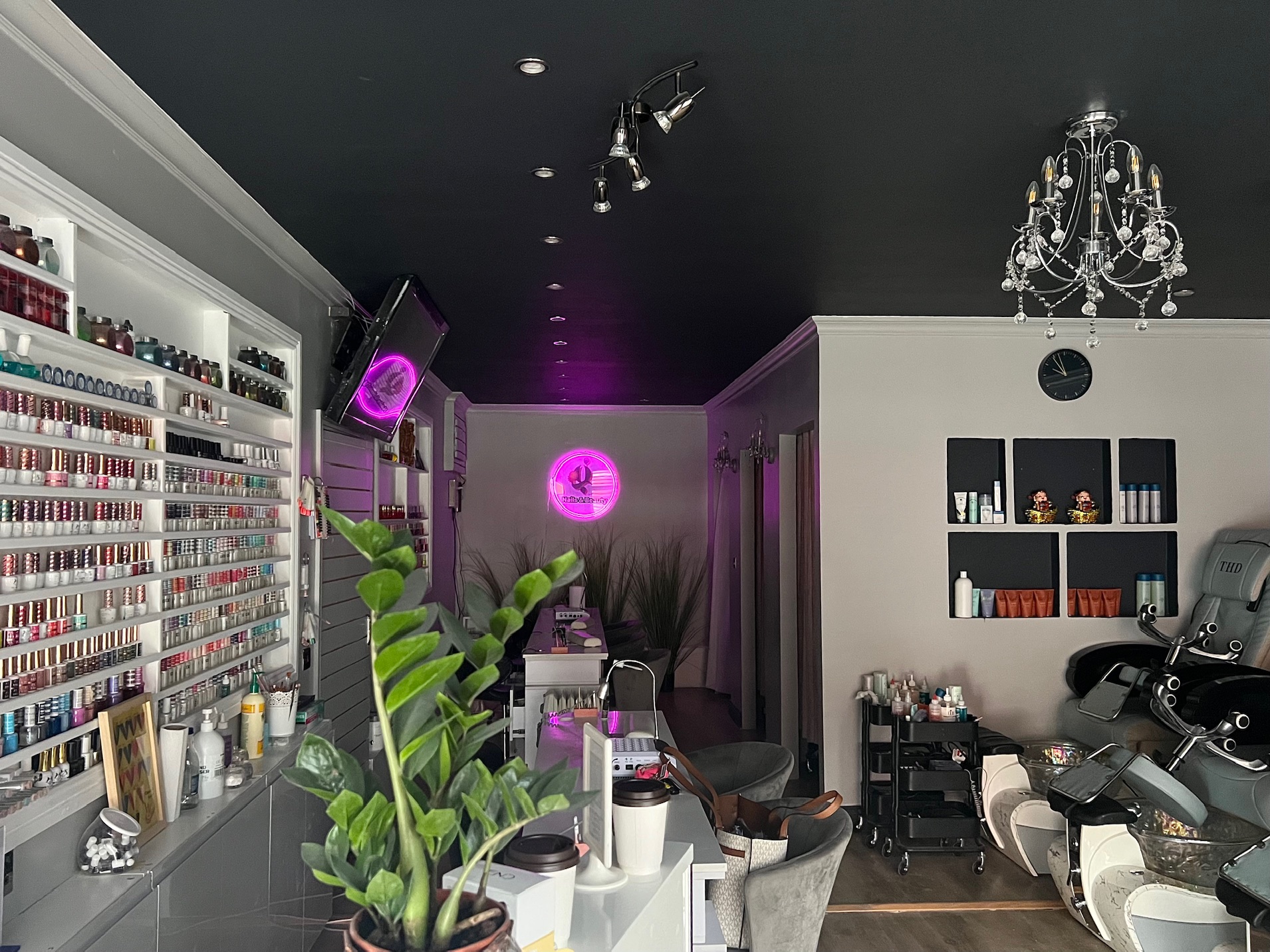 Gerbera Nails & Beauty
