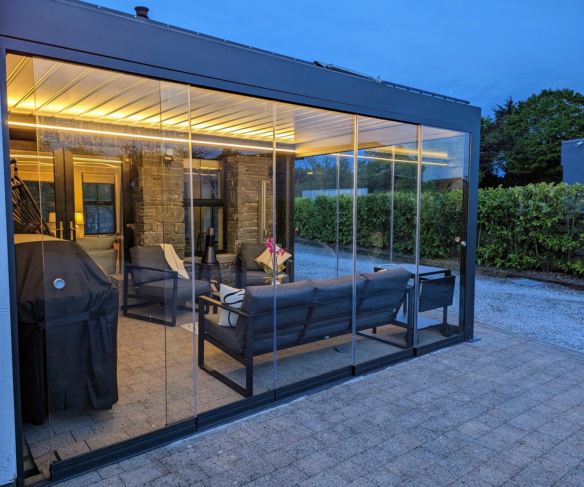 Gardenzone Ireland - Pergola, Awnings, Blinds, Bioclimatic Pergola Builder