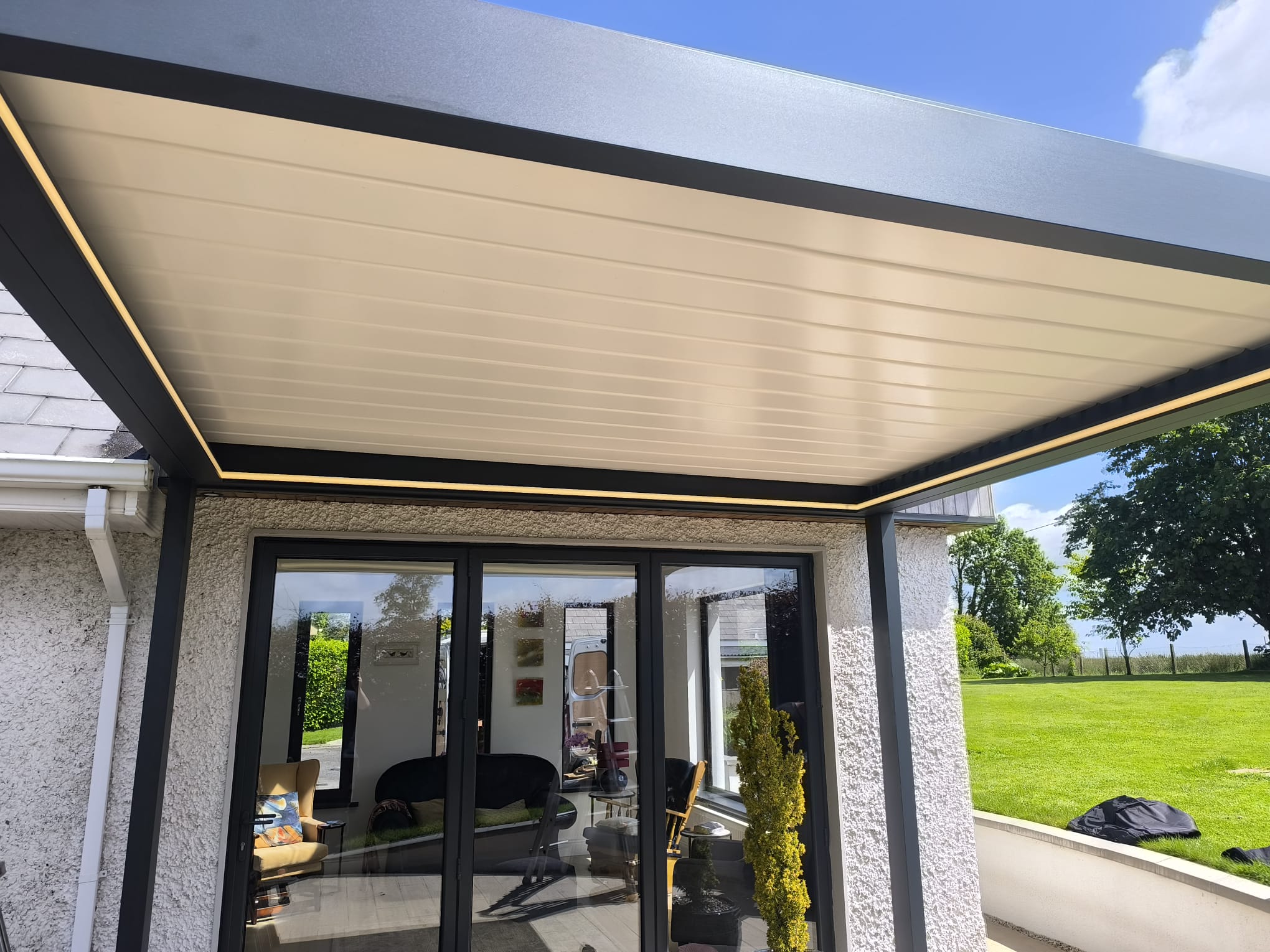 Gardenzone Ireland - Pergola, Awnings, Blinds, Bioclimatic Pergola Builder