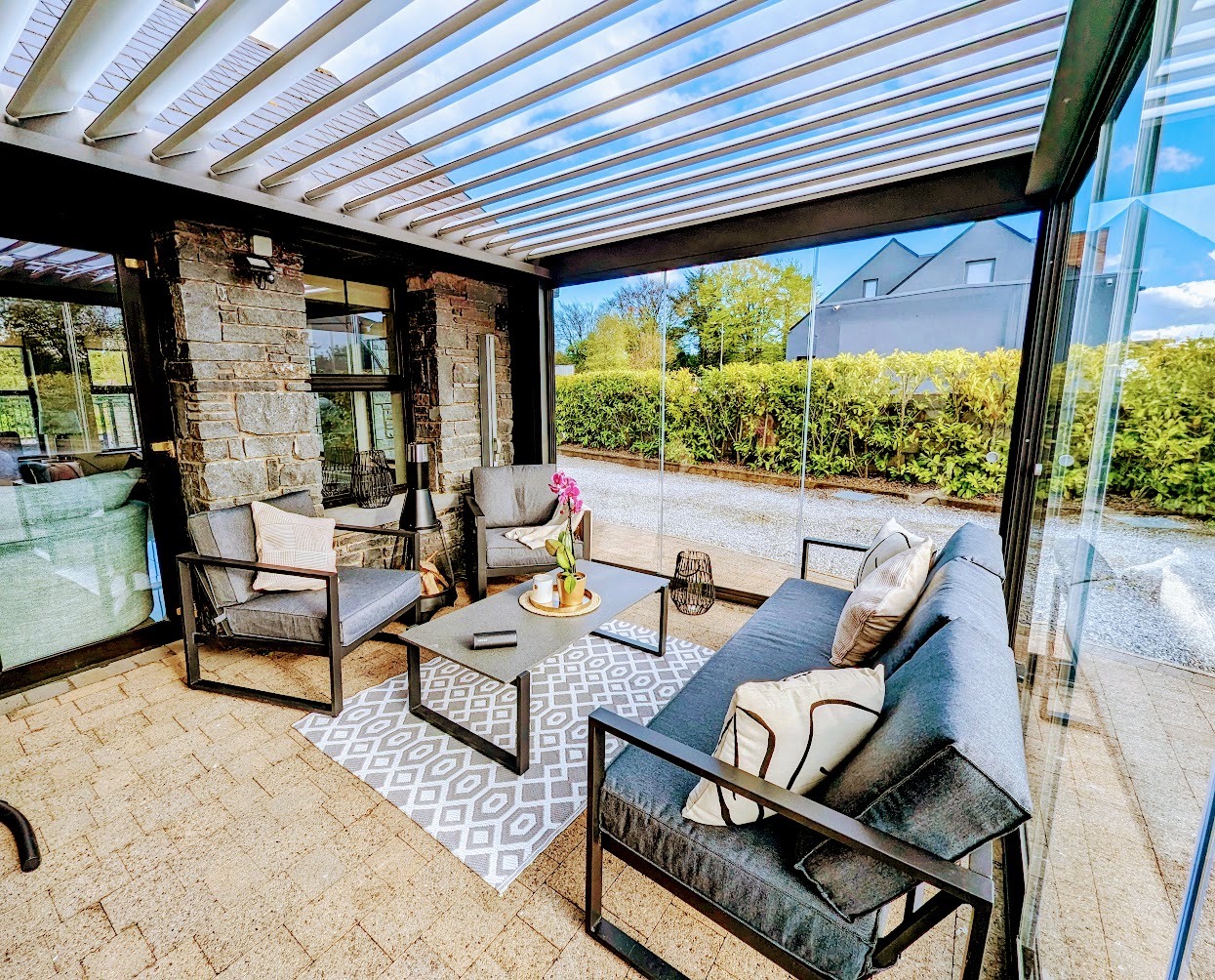 Gardenzone Ireland - Pergola, Awnings, Blinds, Bioclimatic Pergola Builder