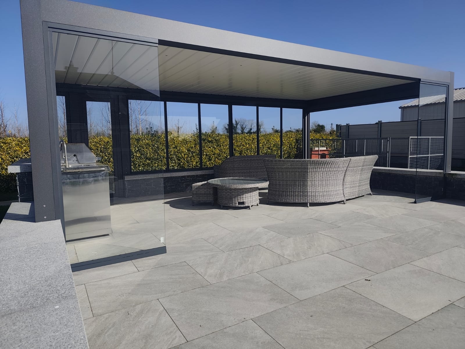 Gardenzone Ireland - Pergola, Awnings, Blinds, Bioclimatic Pergola Builder