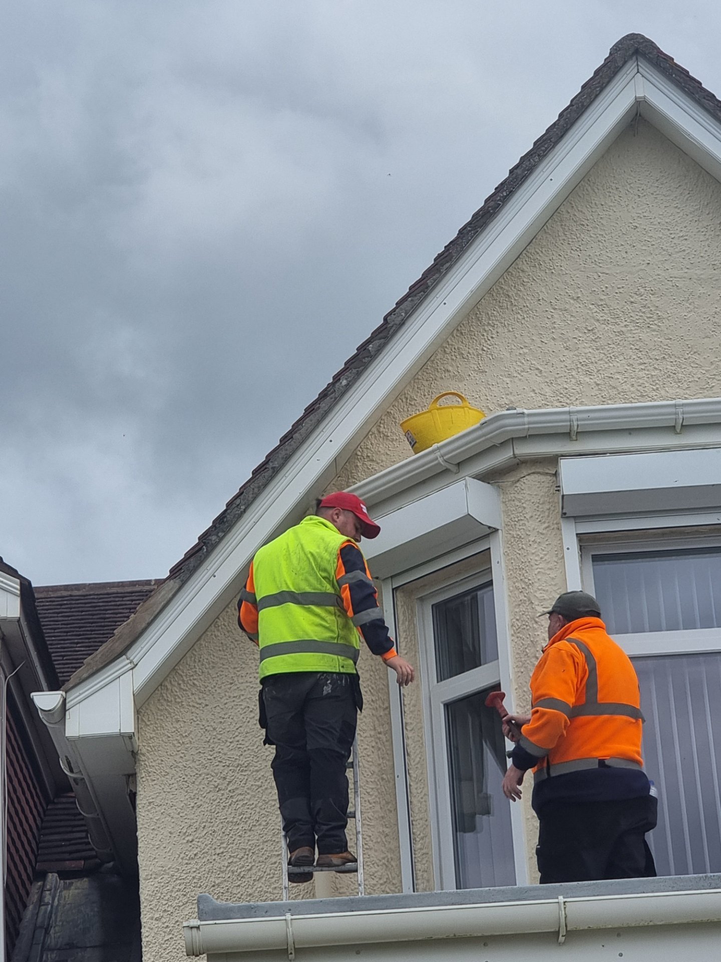 Top sealed roofing