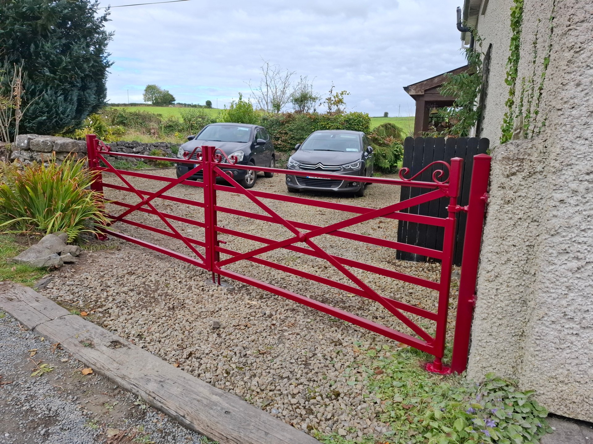 B&D Gates & Railings