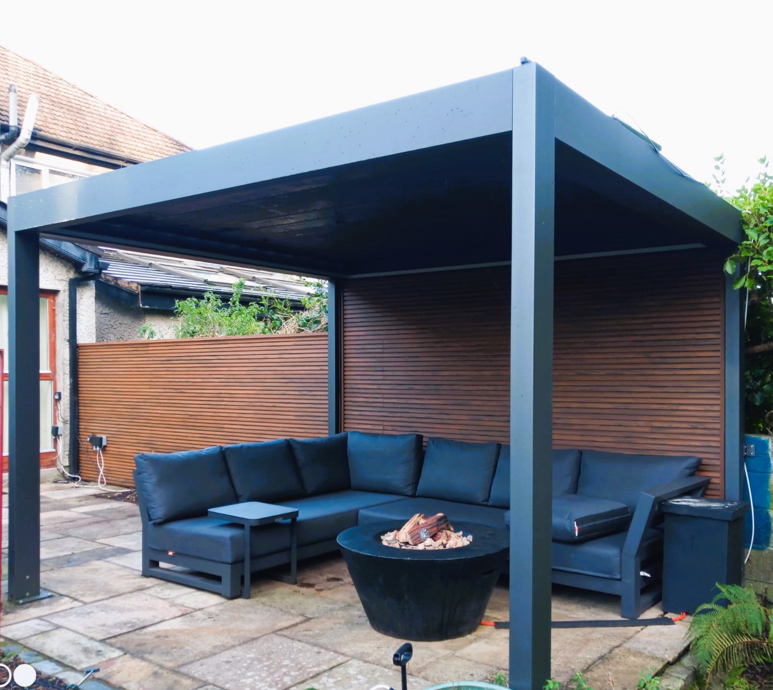 Gardenzone Ireland - Pergola, Awnings, Blinds, Bioclimatic Pergola Builder